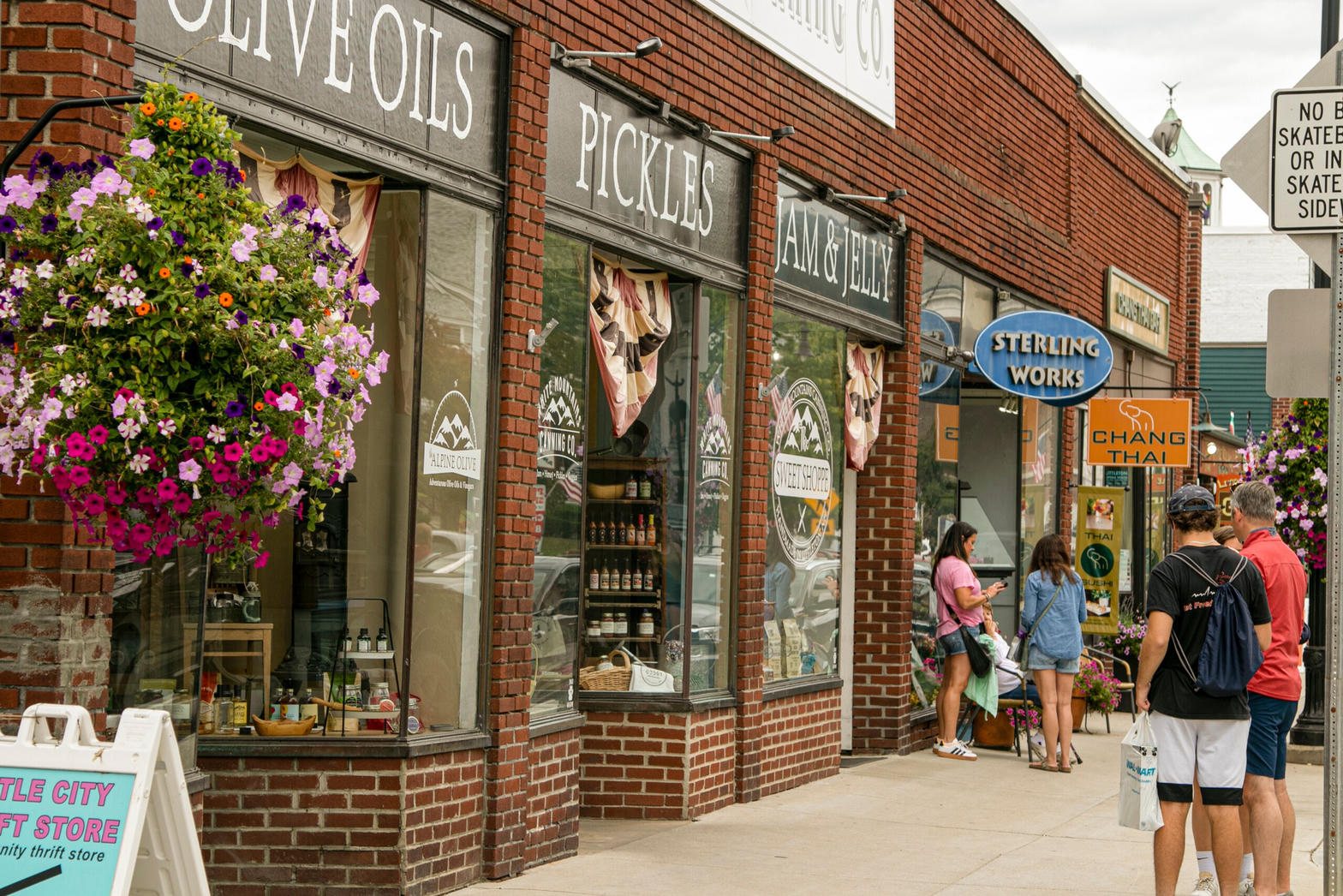 People walking Main Street in Littleton, New Hampshire